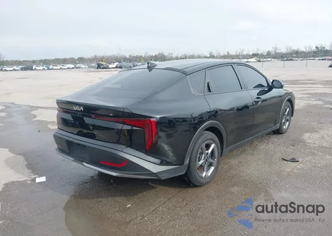 2025 Kia K4 Lxs z USA, uszkodzony, nr VIN 3KPFT4DE3SE111229